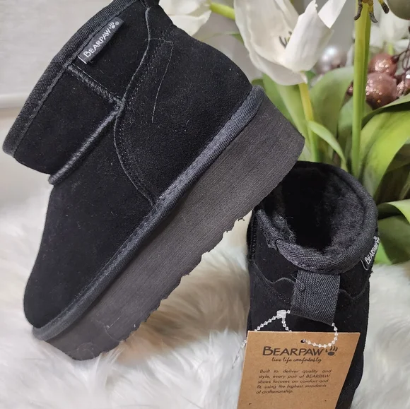 Bearpaw Retro Shorty Water Repellent Platform Boot (Women)New - Picture 5 of 5